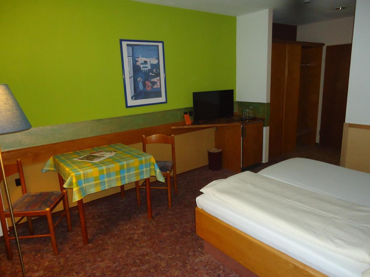Enjoyhotel Garni Korntal Stuttgart B&B エクステリア 写真