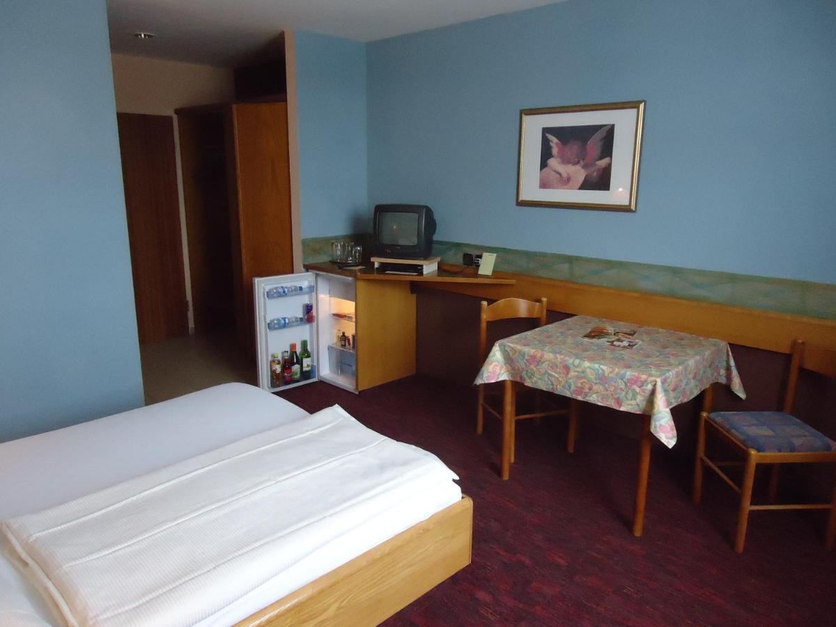 Enjoyhotel Garni Korntal Stuttgart B&B エクステリア 写真