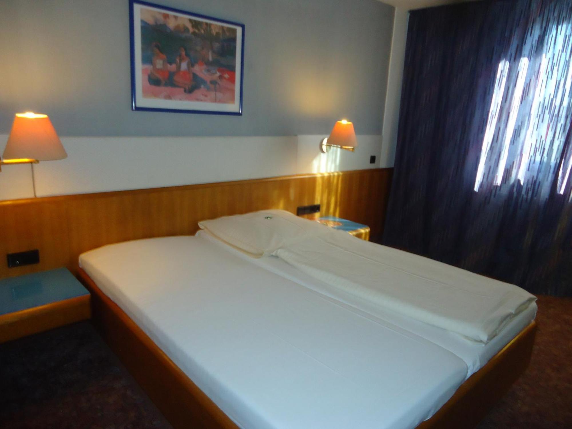 Enjoyhotel Garni Korntal Stuttgart B&B エクステリア 写真