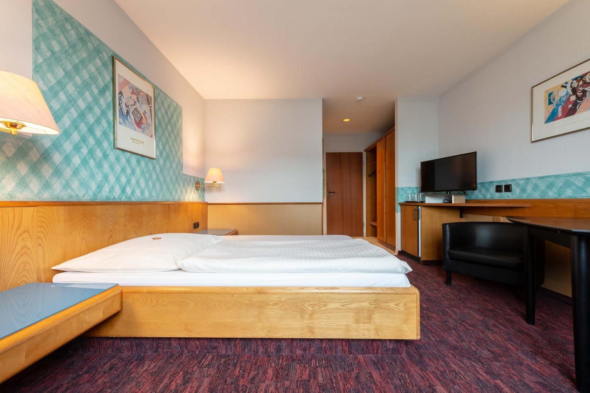 Enjoyhotel Garni Korntal Stuttgart B&B エクステリア 写真