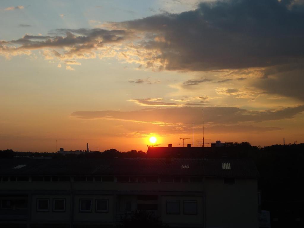 Enjoyhotel Garni Korntal Stuttgart B&B エクステリア 写真
